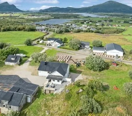 Private 4 Bedroom Getaway In Lofoten * Vestvagoy